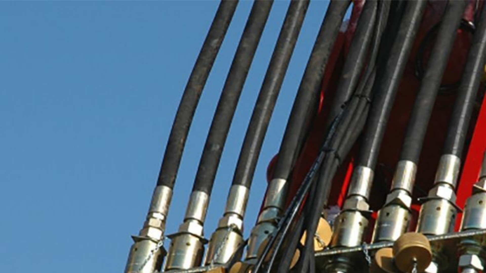 Medium-Pressure Wire Spiral Hydraulic Hose Assembly: Structure, Performance and Application Conditio